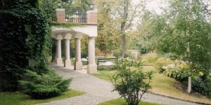 Normafa, magánvilla 2003. Év Kertje pályázat kiemelt különdíjas kertje